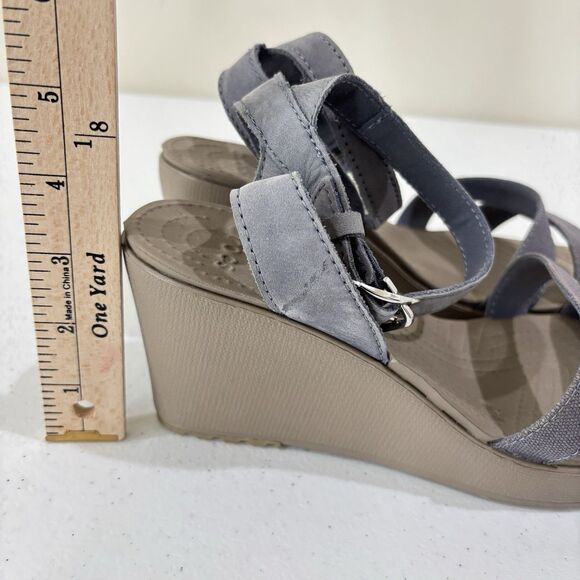 Crocs Gray Leigh II Ankle Strap Wedge Sandals Easy Fasten Comfort Shoe Women 9 - Picture 6 of 10